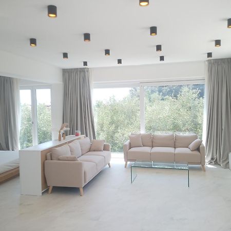 أروسييْ Smart Luxury Suites & Apartments المظهر الخارجي الصورة